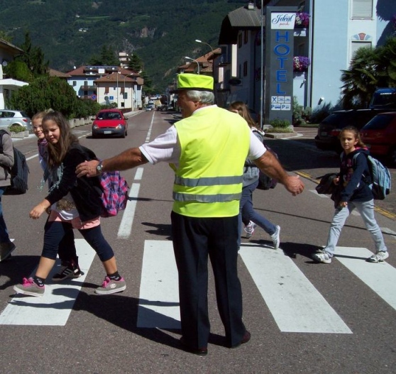 Cercasi volontari ausiliari del traffico e per il trasporto